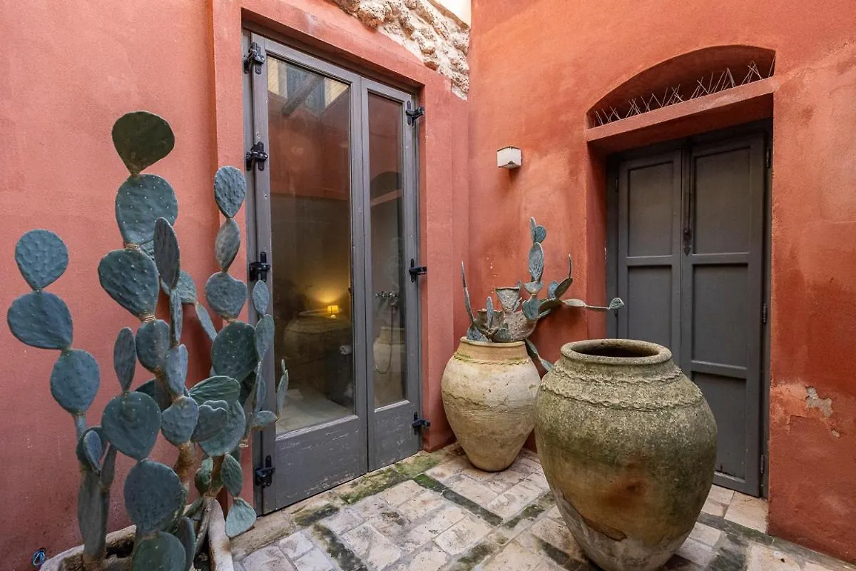 Dammuso Neas Noto Apartment 0*,  Italy
